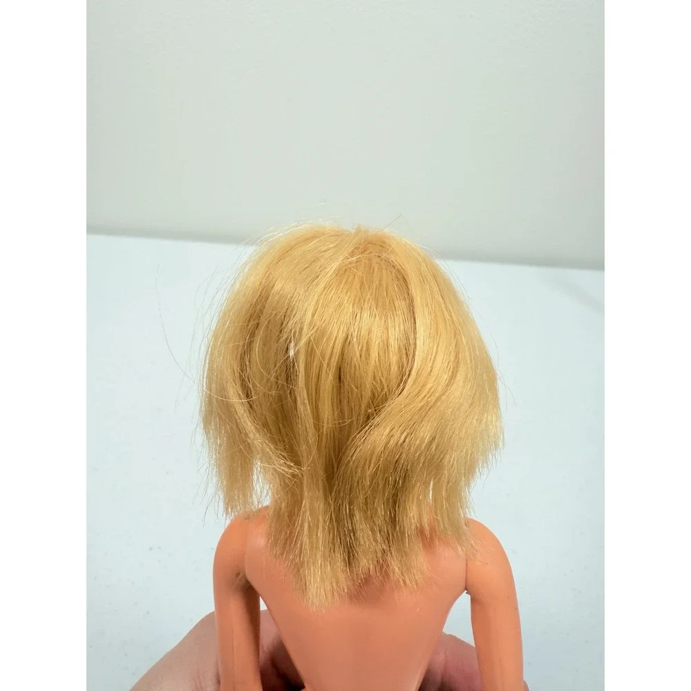 Vintage 1970 Mattel Dramatic New Living Barbie Blonde #1116 Taiwan Mod Doll